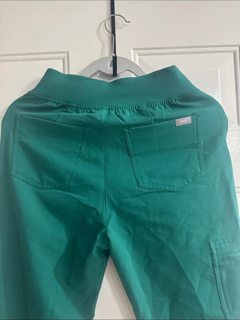 NEW FIGS unisex Teal Jogger Scrub pants with Drawstring
